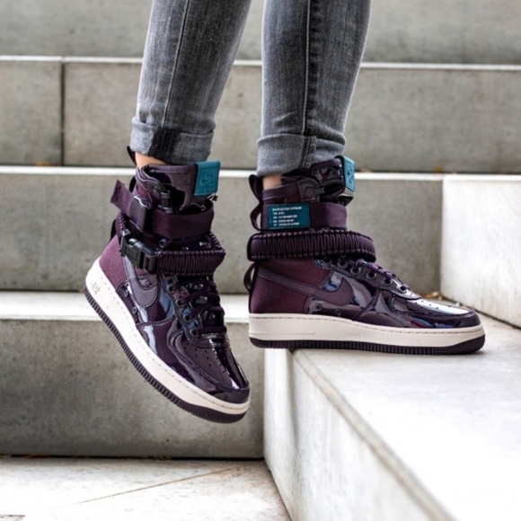 Nike Shoes - Nike SF Air Force 1 Premium